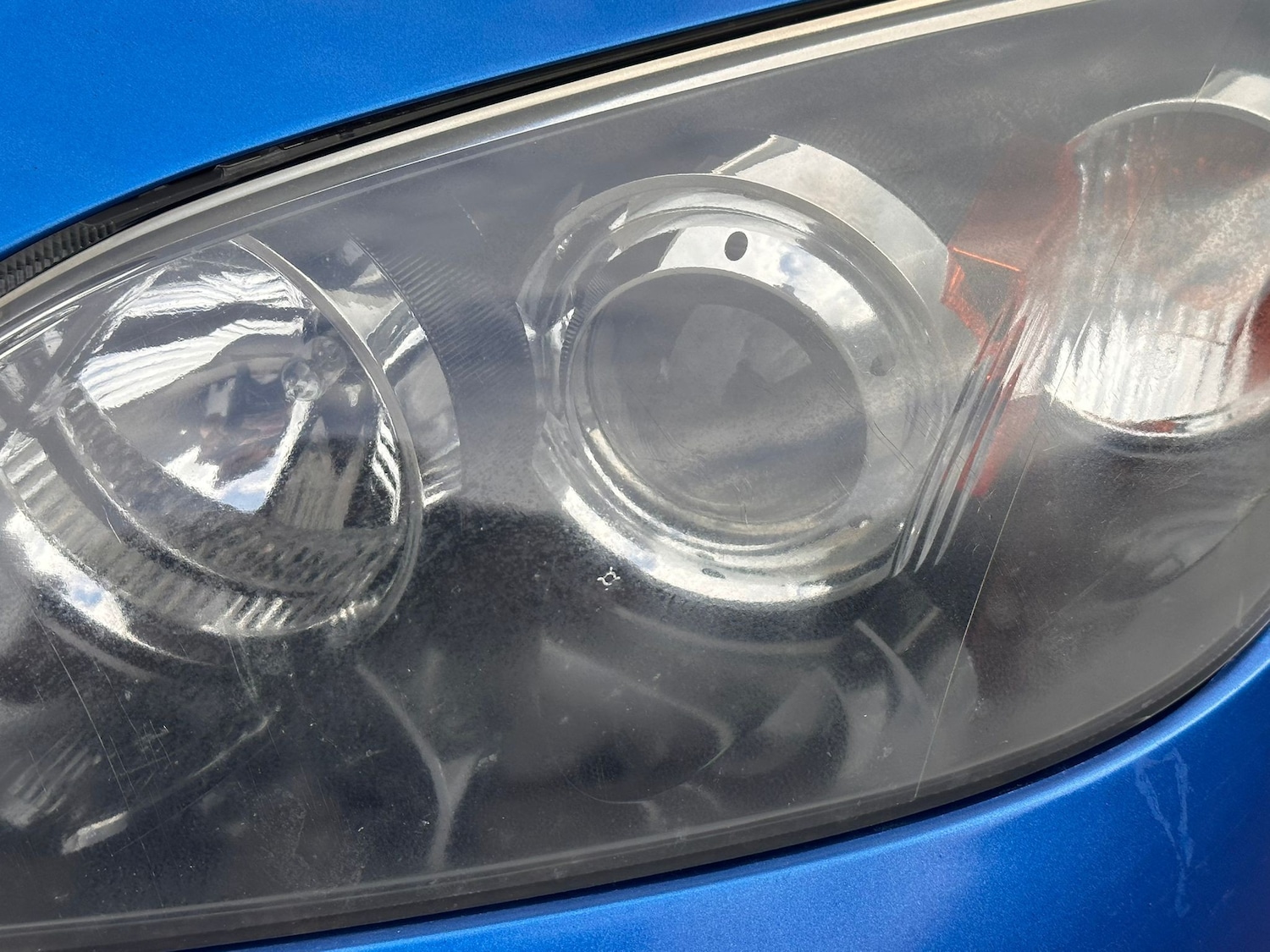 Used Mazda Mazda3 2005 for sale - 76120314: Photo 4
