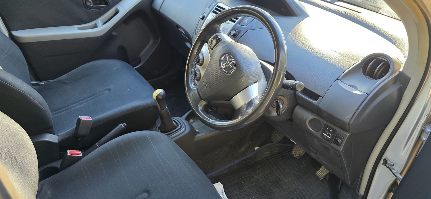 Used Toyota Yaris 2006 for sale - 76074861: Photo 2