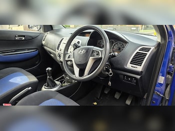 Used Hyundai i20 2010 for sale - 75880855: Photo