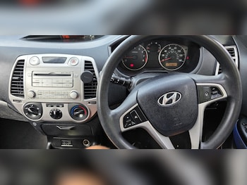 Used Hyundai i20 2010 for sale - 75880855: Photo