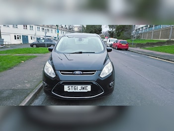 2012 (61) - 2.0 TDCi Titanium 5dr Powershift