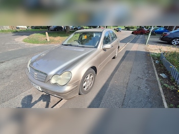 Used Mercedes-Benz C-Class 2004 for sale - 75499070: Photo