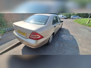 Used Mercedes-Benz C-Class 2004 for sale - 75499070: Photo