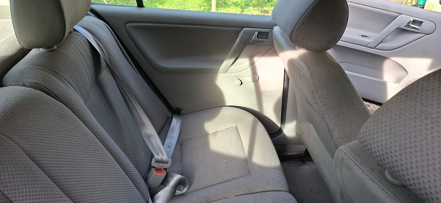 Used Volkswagen Polo 2001 for sale - 77636616: Photo 4