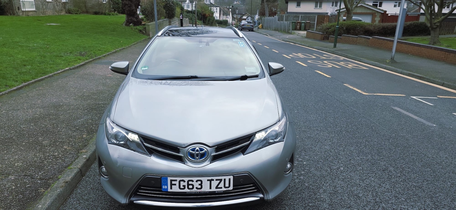 Used Toyota Auris 2013 for sale - 77740149: Photo 2