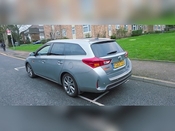 Used Toyota Auris 2013 for sale - 77740149: Photo