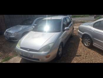 1999 (V) - ZETEC 5-Door