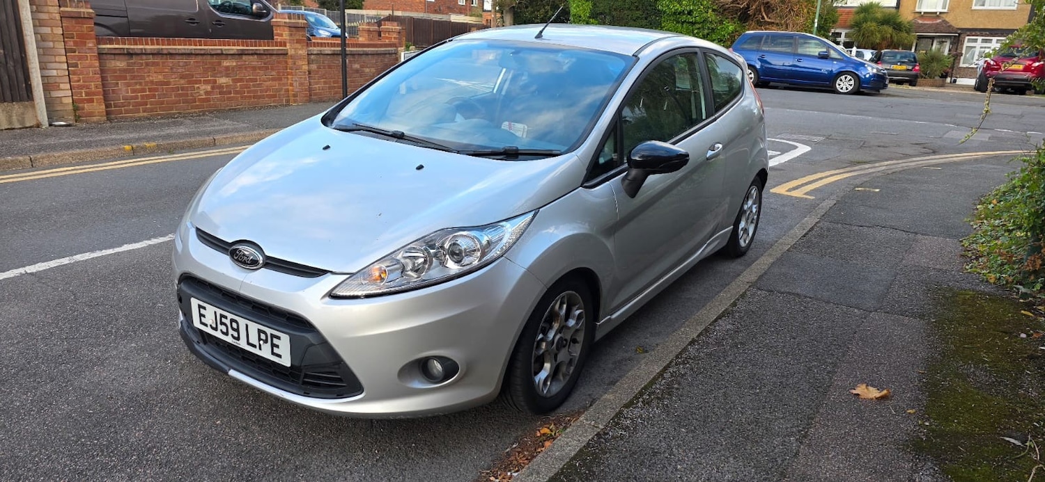 Used Ford Fiesta 2009 for sale - 76180384: Photo 2