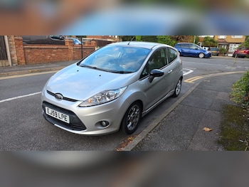 Used Ford Fiesta 2009 for sale - 76180384: Photo 2