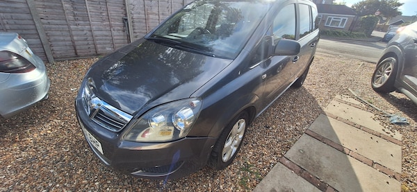 Cheap Vauxhall Zafira (61) - EXCLUSIV 5-Door for sale in Sutton, Greater London