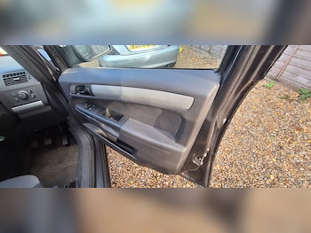 Used Vauxhall Zafira 2011 for sale - 76441871: Photo