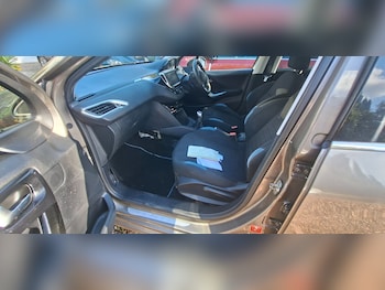 Used Peugeot 208 2013 for sale - 78459382: Photo