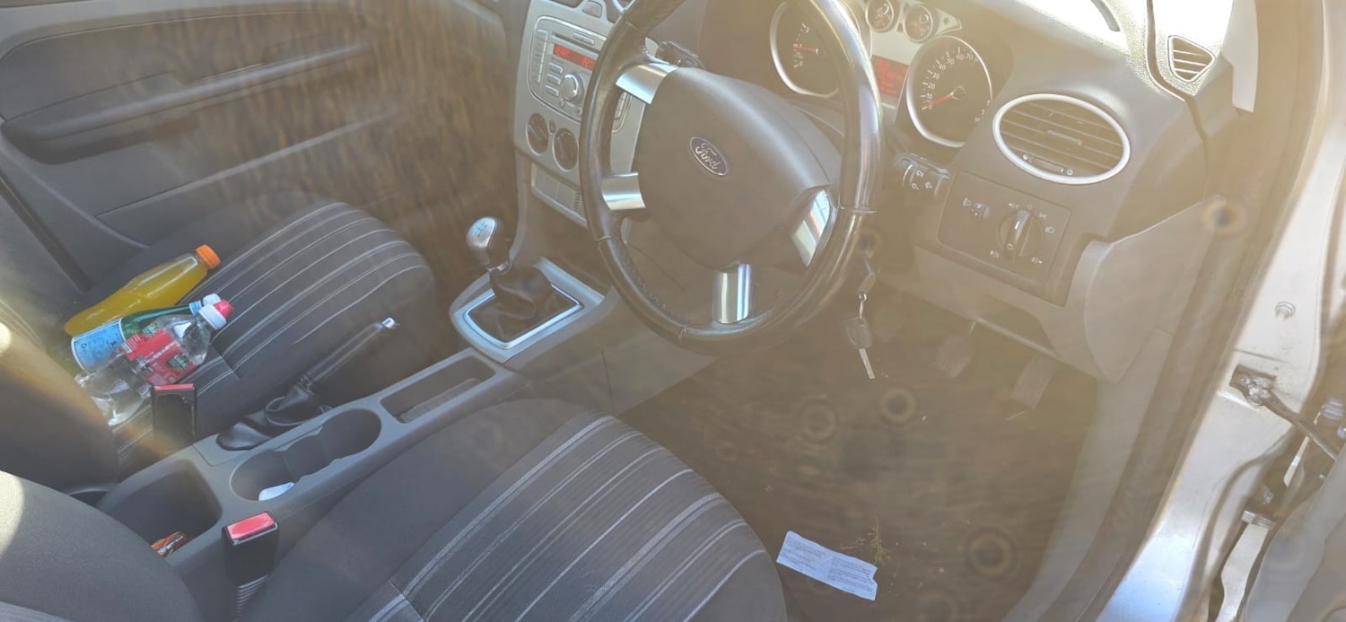 Used Ford Focus 2009 for sale - 77075903: Photo 2