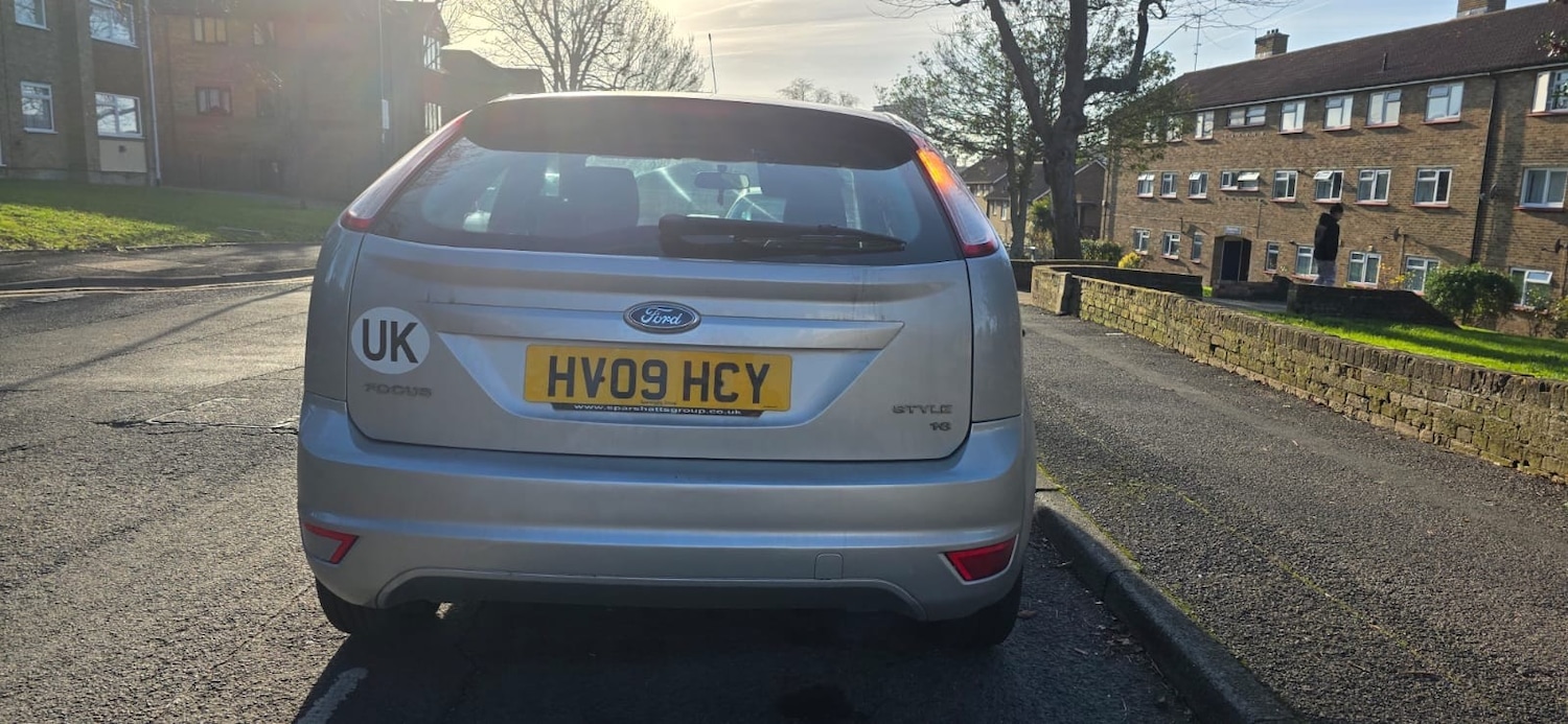 Used Ford Focus 2009 for sale - 77075903: Photo 3