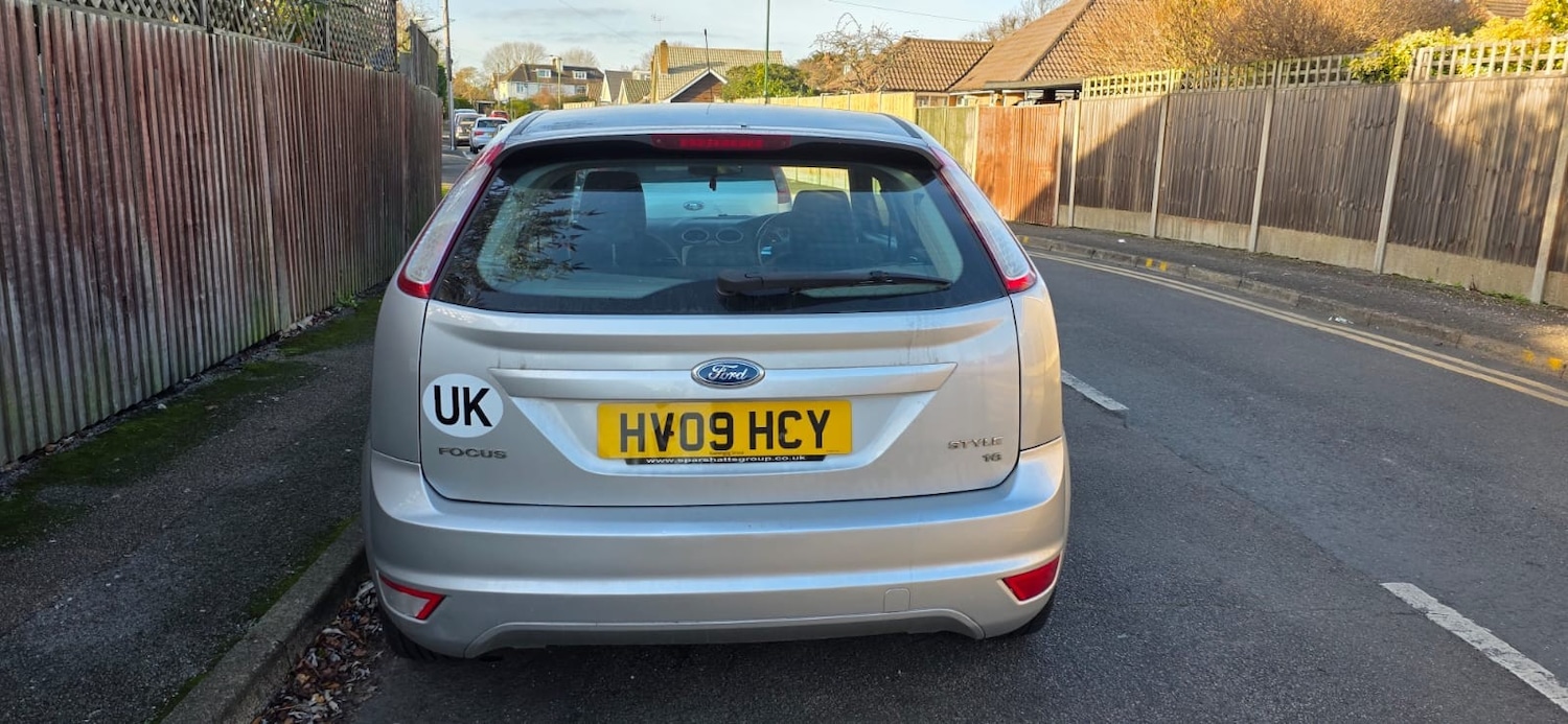 Used Ford Focus 2009 for sale - 77075903: Photo 4