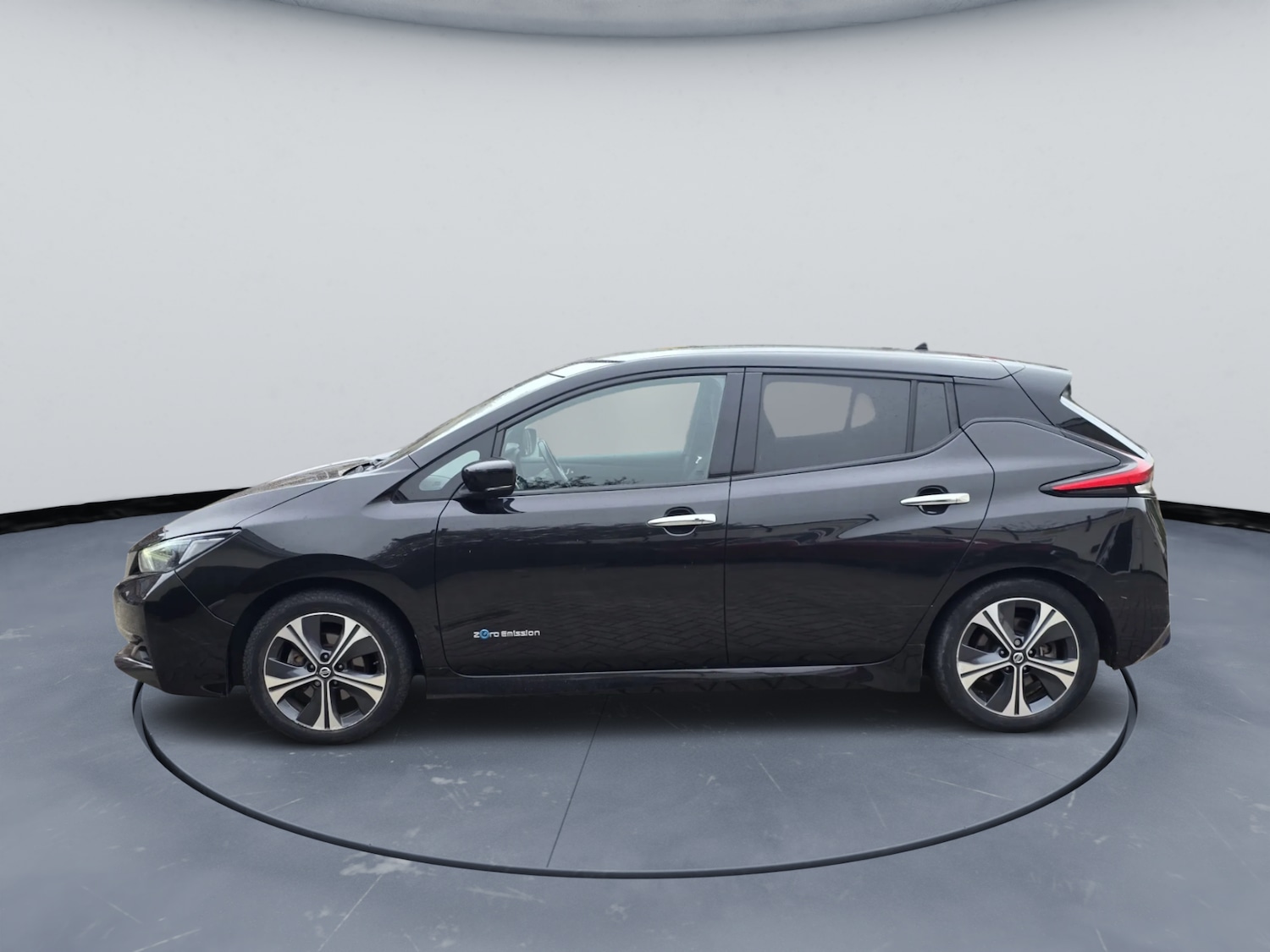 Used Nissan Leaf 2018 for sale - 76364831: Photo 7
