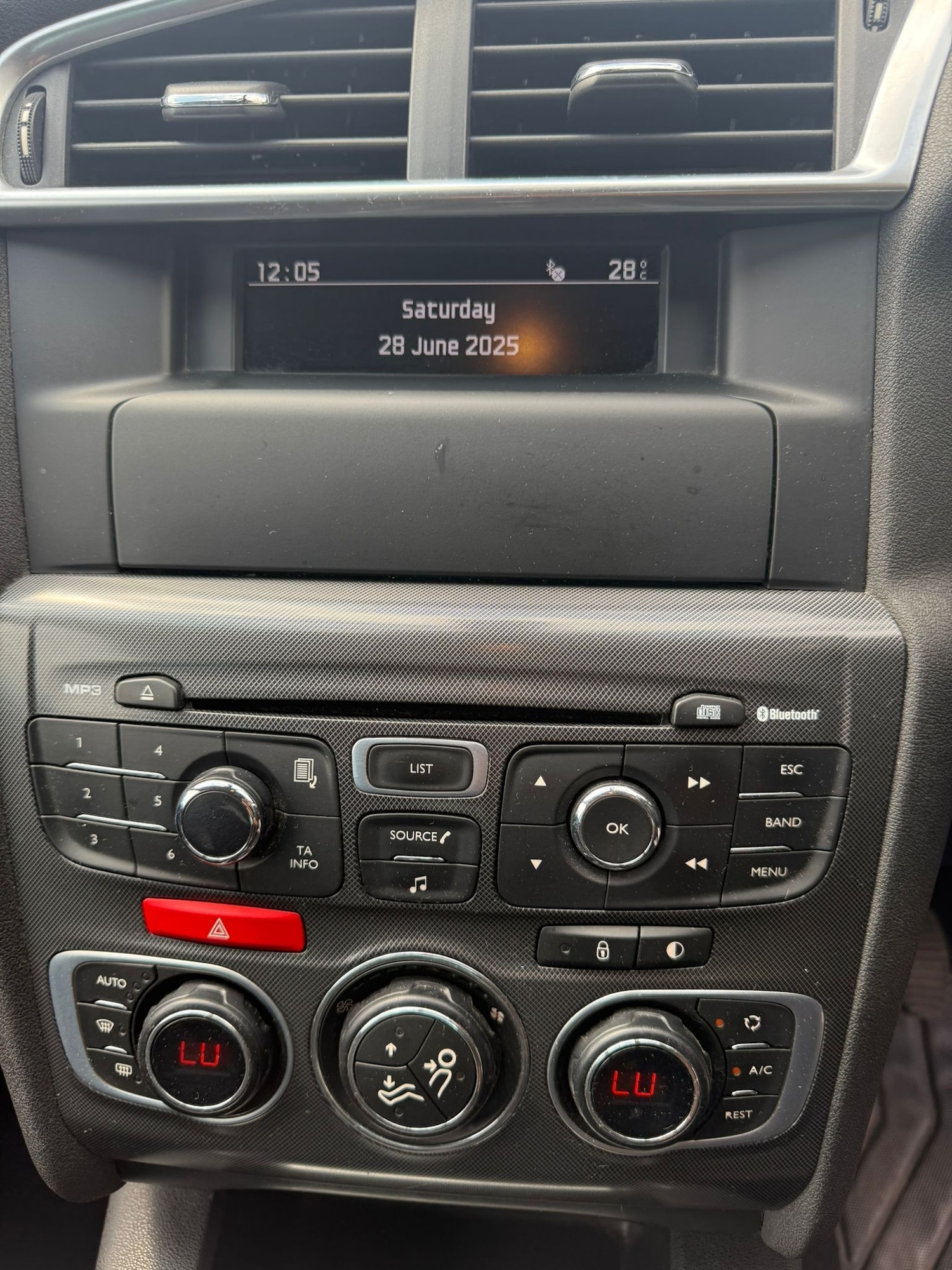 Used Citroen C4 2012 for sale - 76376998: Photo 9