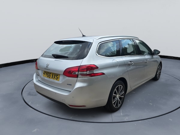 Used Peugeot 308 2016 for sale - 75453880: Photo 6