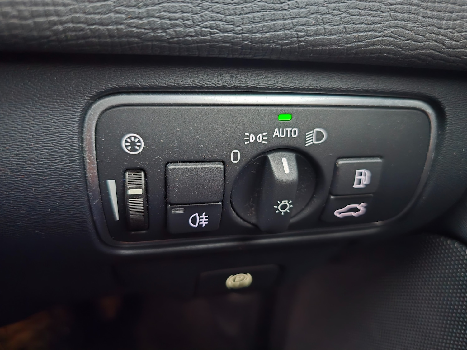 Used Volvo XC60 2016 for sale - 77982049: Photo 23