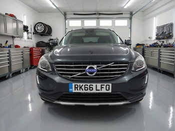 Used Volvo XC60 2016 for sale - 77982049: Photo