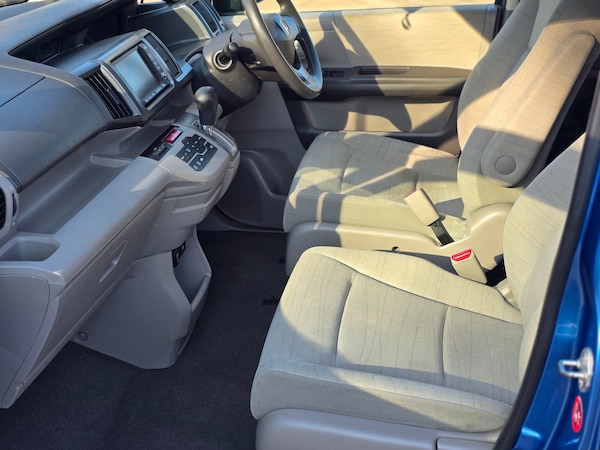 Used Honda Stepwagon 2021 for sale - 74155140: Photo 11