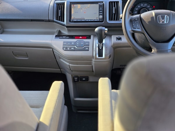 Used Honda Stepwagon 2021 for sale - 74155140: Photo 15