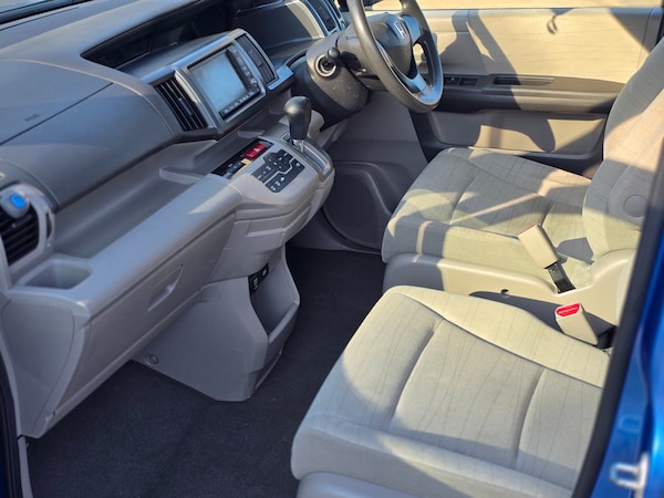 Used Honda Stepwagon 2021 for sale - 74155140: Photo 9