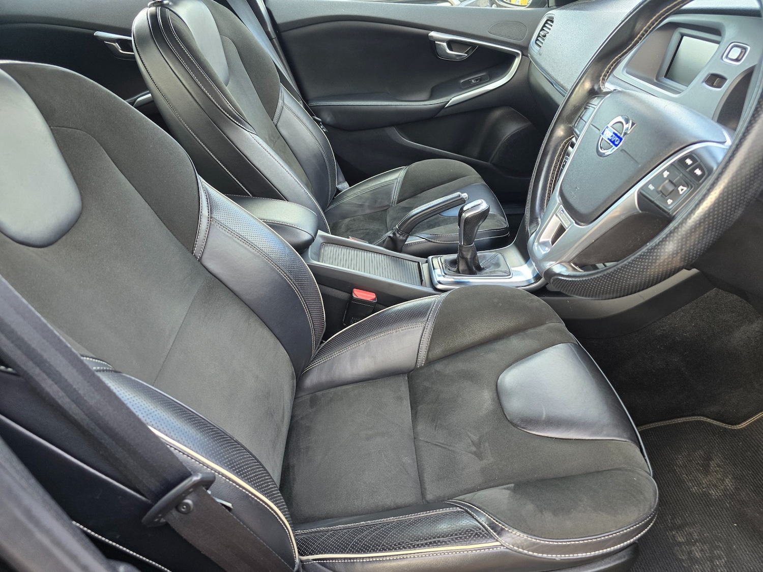 Used Volvo V40 2015 for sale - 77798676: Photo 14