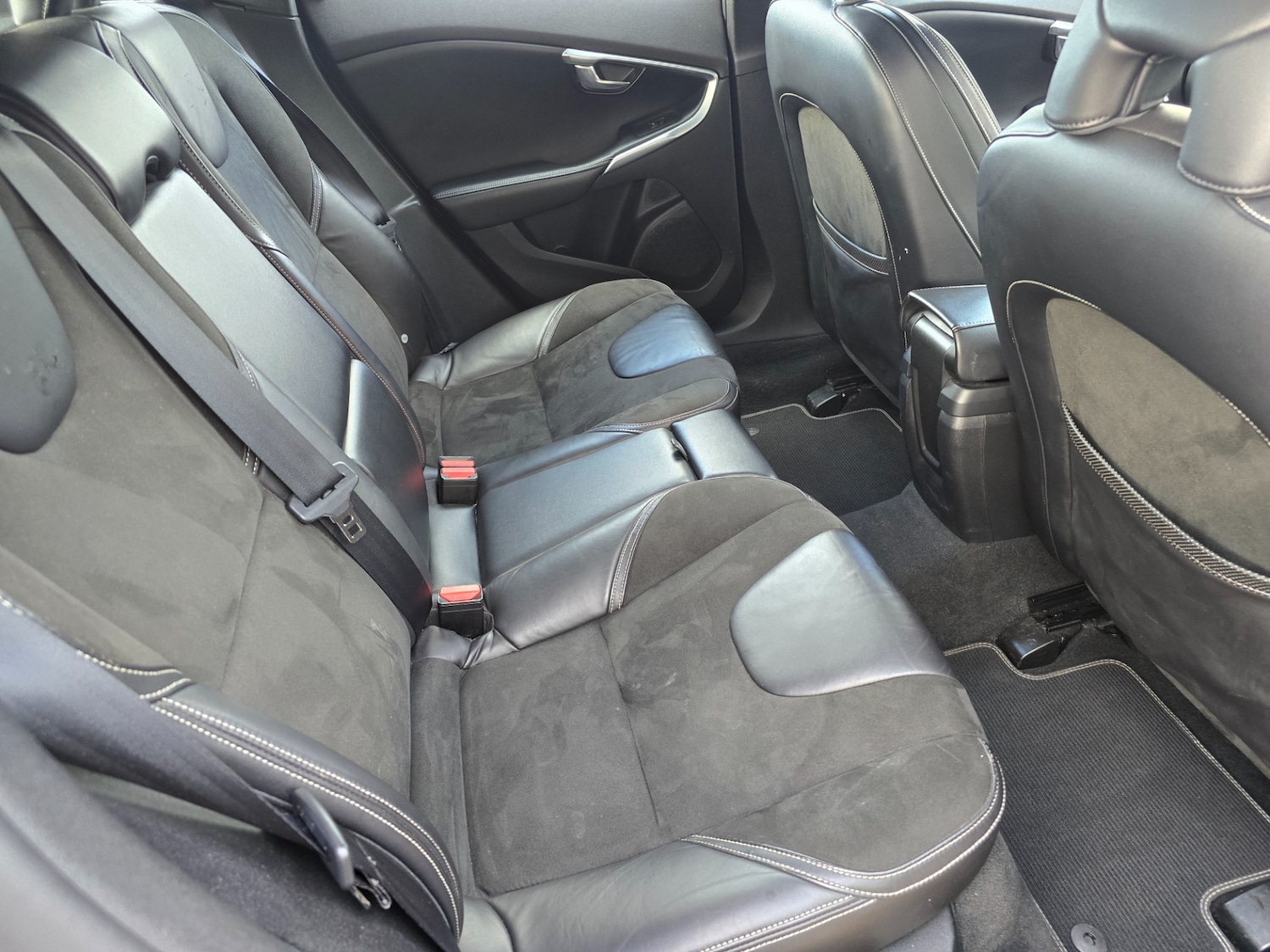 Used Volvo V40 2015 for sale - 77798676: Photo 15