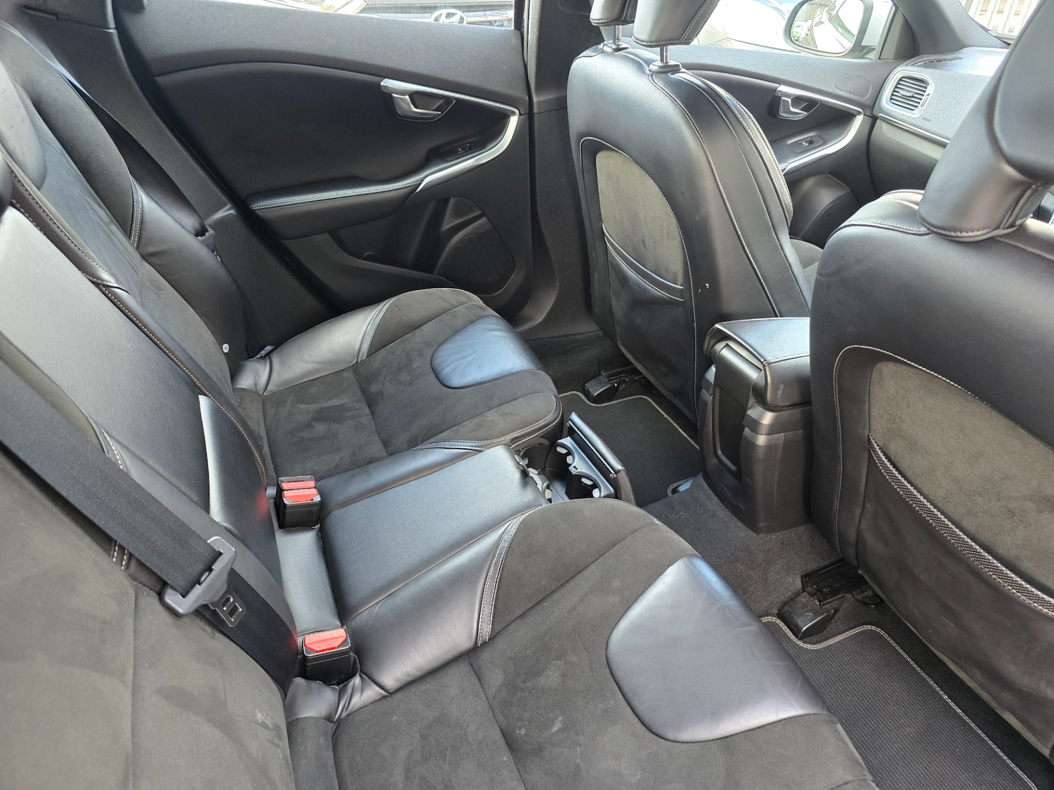 Used Volvo V40 2015 for sale - 77798676: Photo 16