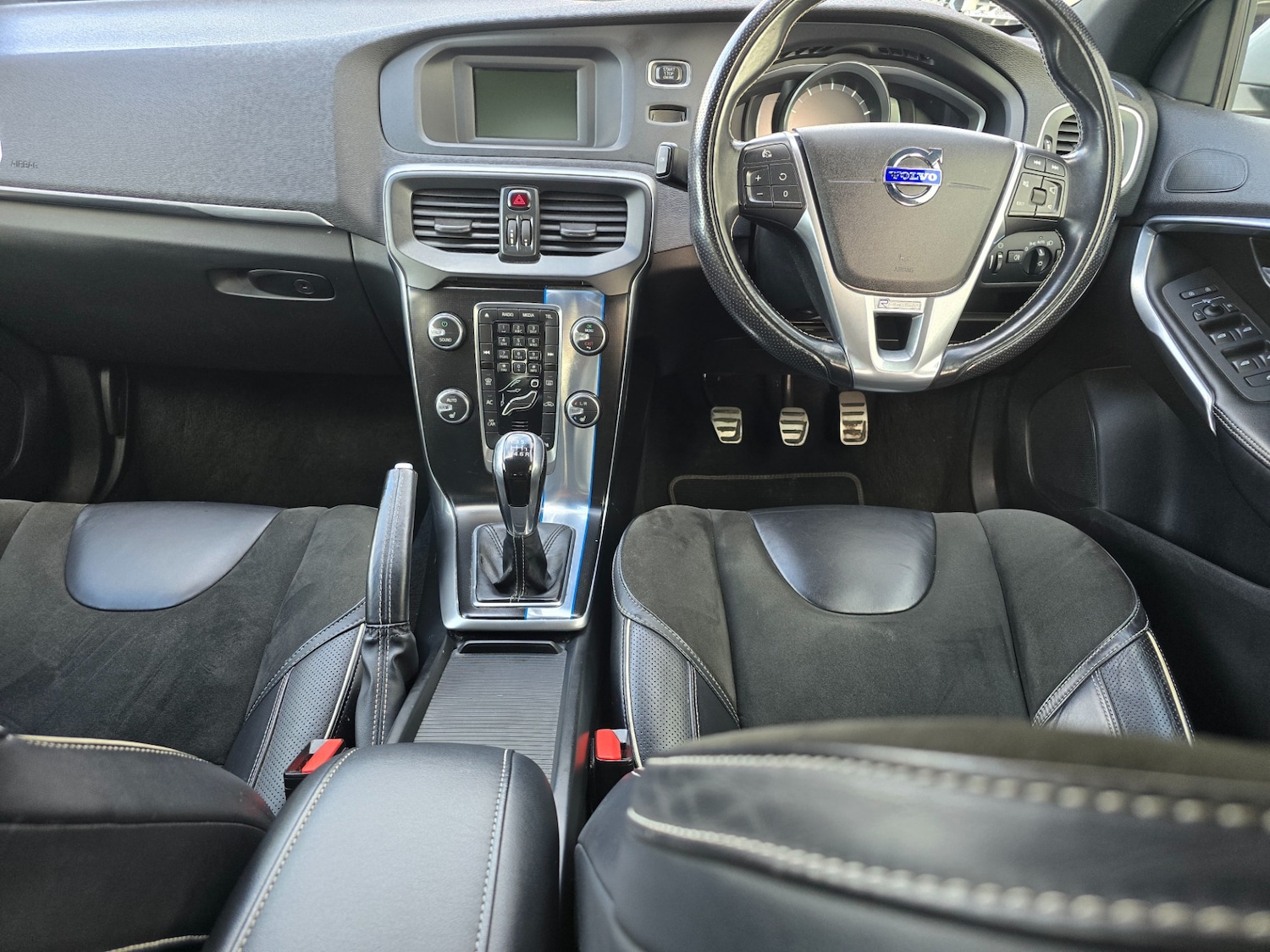 Used Volvo V40 2015 for sale - 77798676: Photo 17