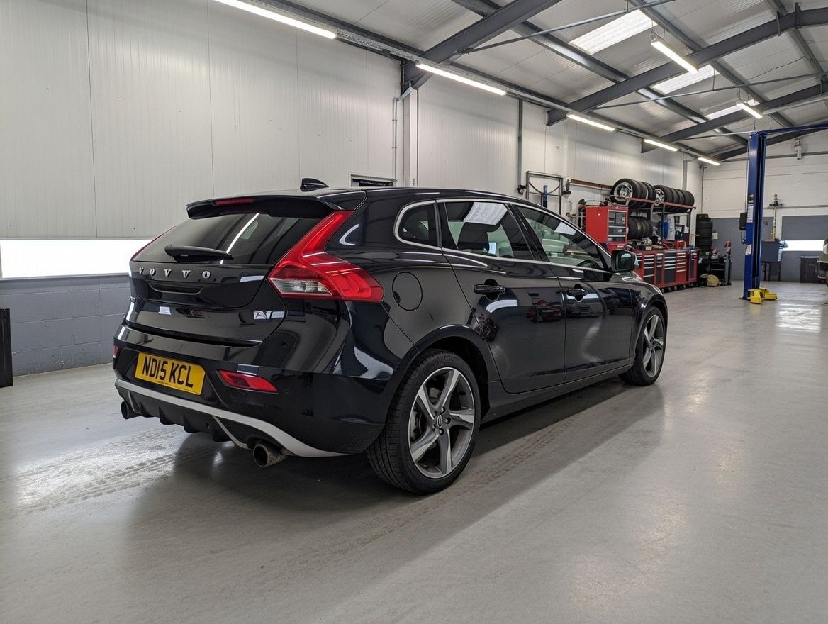 Used Volvo V40 2015 for sale - 77798676: Photo 8