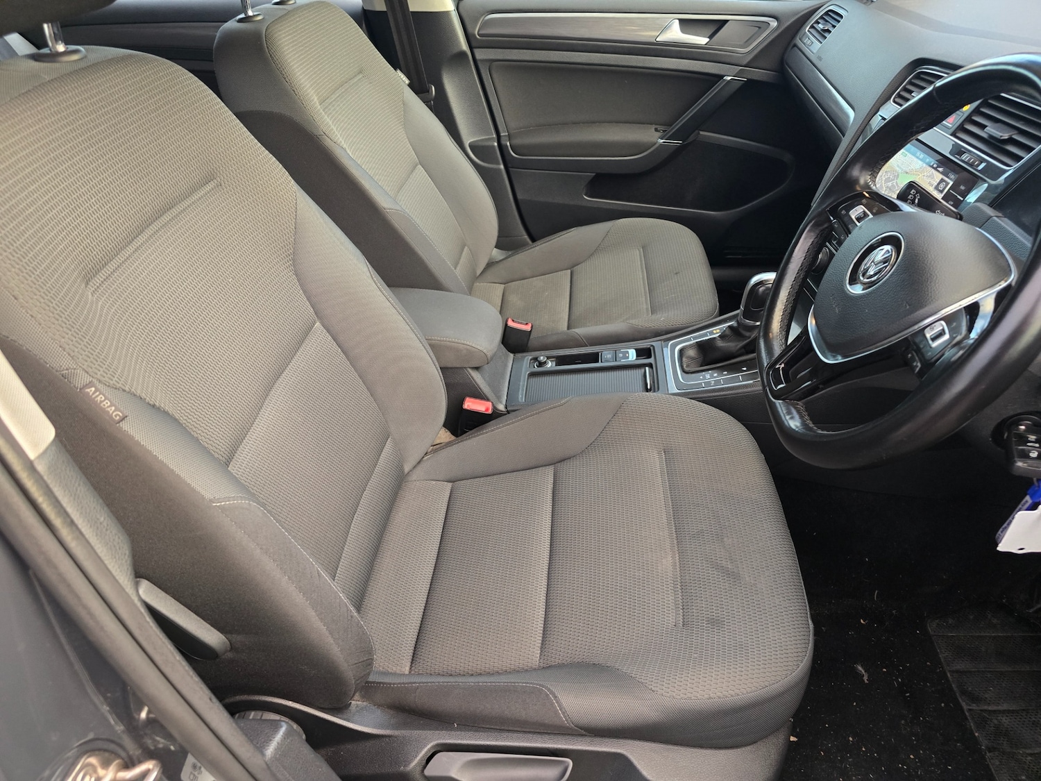 Used Volkswagen Golf 2017 for sale - 76904925: Photo 15