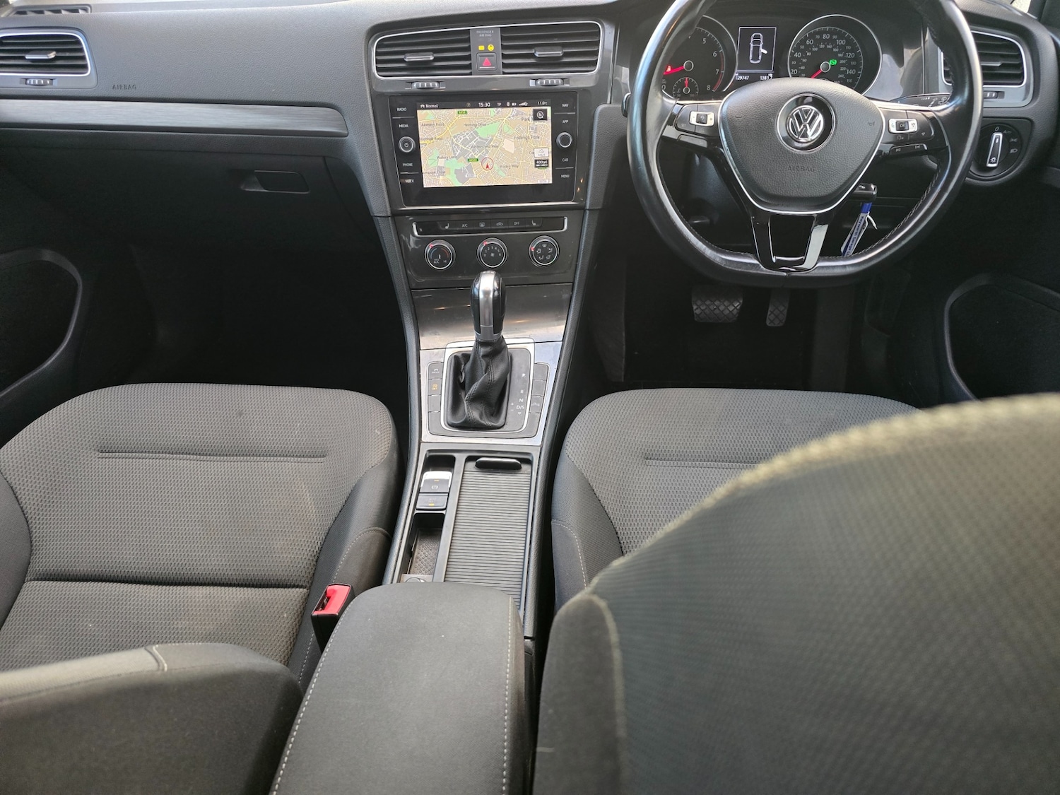 Used Volkswagen Golf 2017 for sale - 76904925: Photo 17