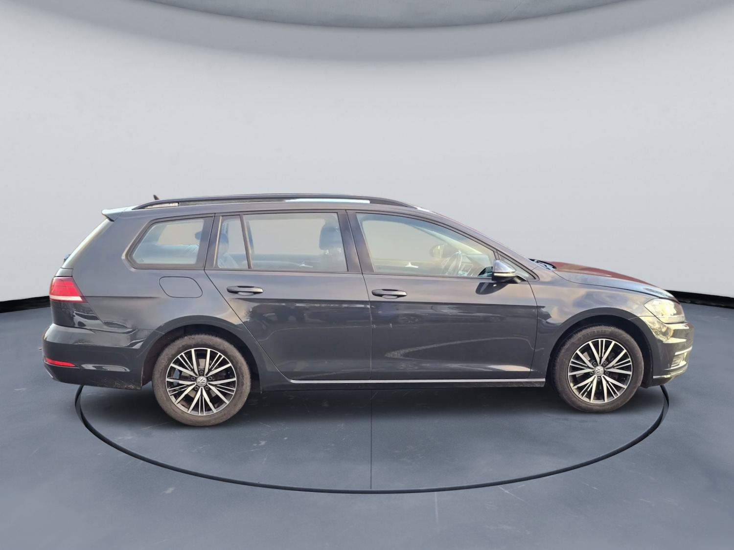 Used Volkswagen Golf 2017 for sale - 76904925: Photo 3