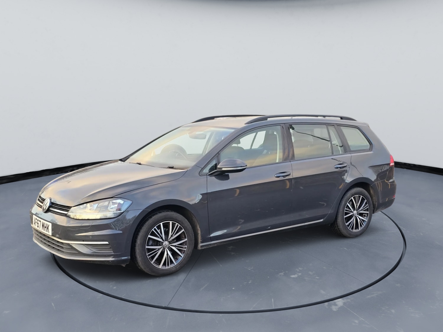 Used Volkswagen Golf 2017 for sale - 76904925: Photo 8