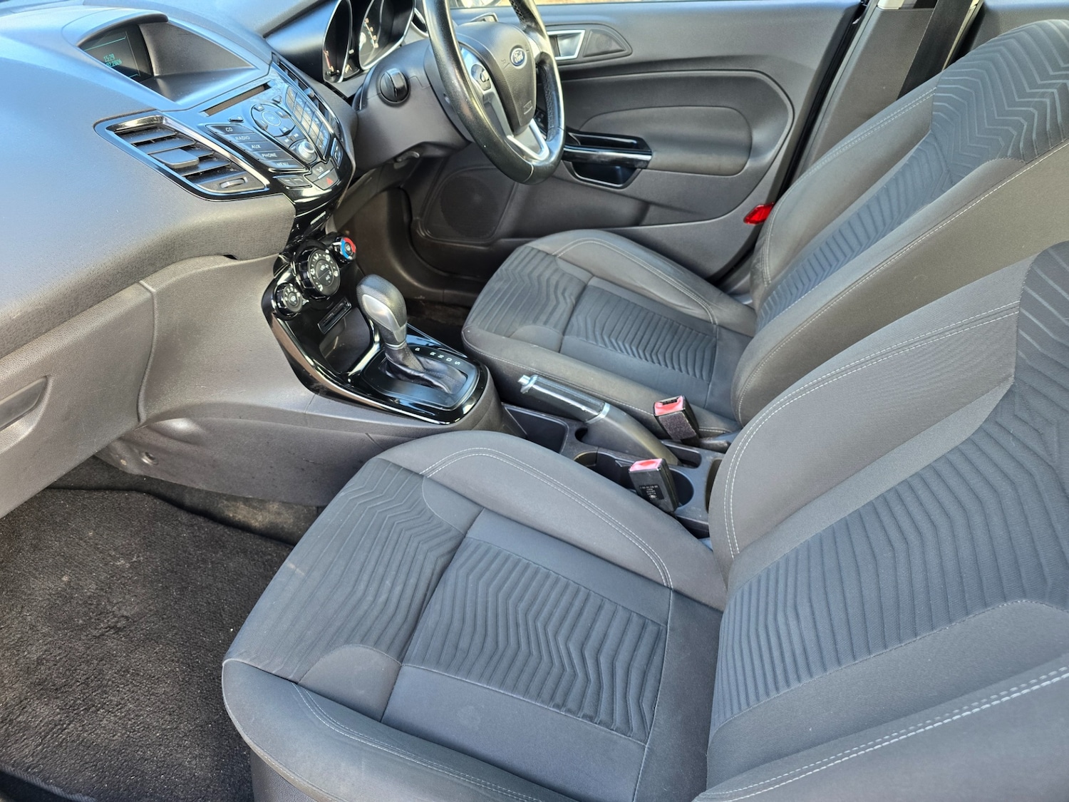 Used Ford Fiesta 2015 for sale - 76364300: Photo 19