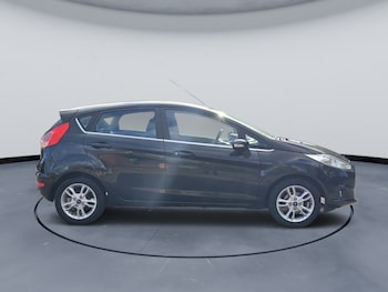 Used Ford Fiesta 2015 for sale - 76364300: Photo