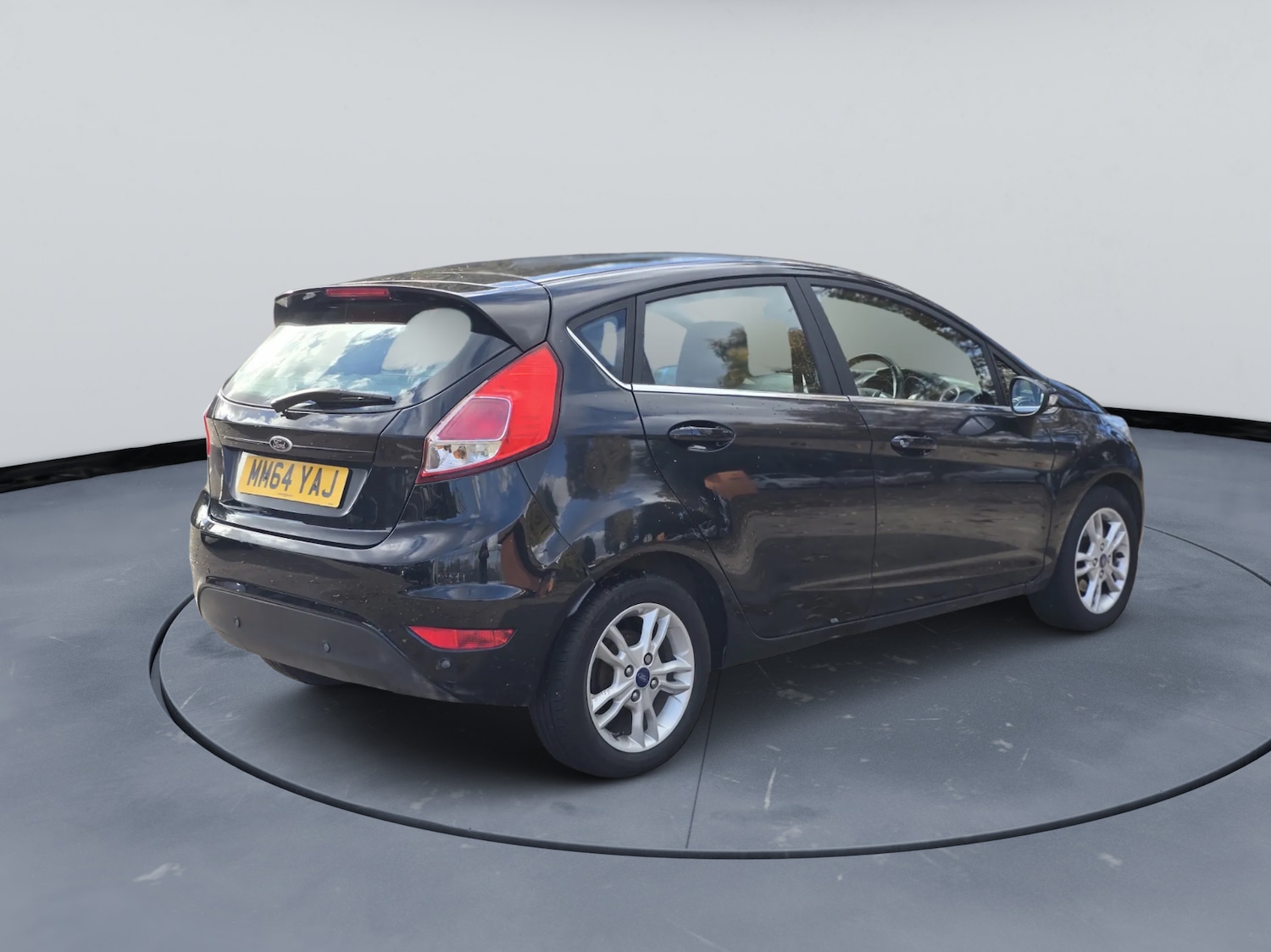 Used Ford Fiesta 2015 for sale - 76364300: Photo 4