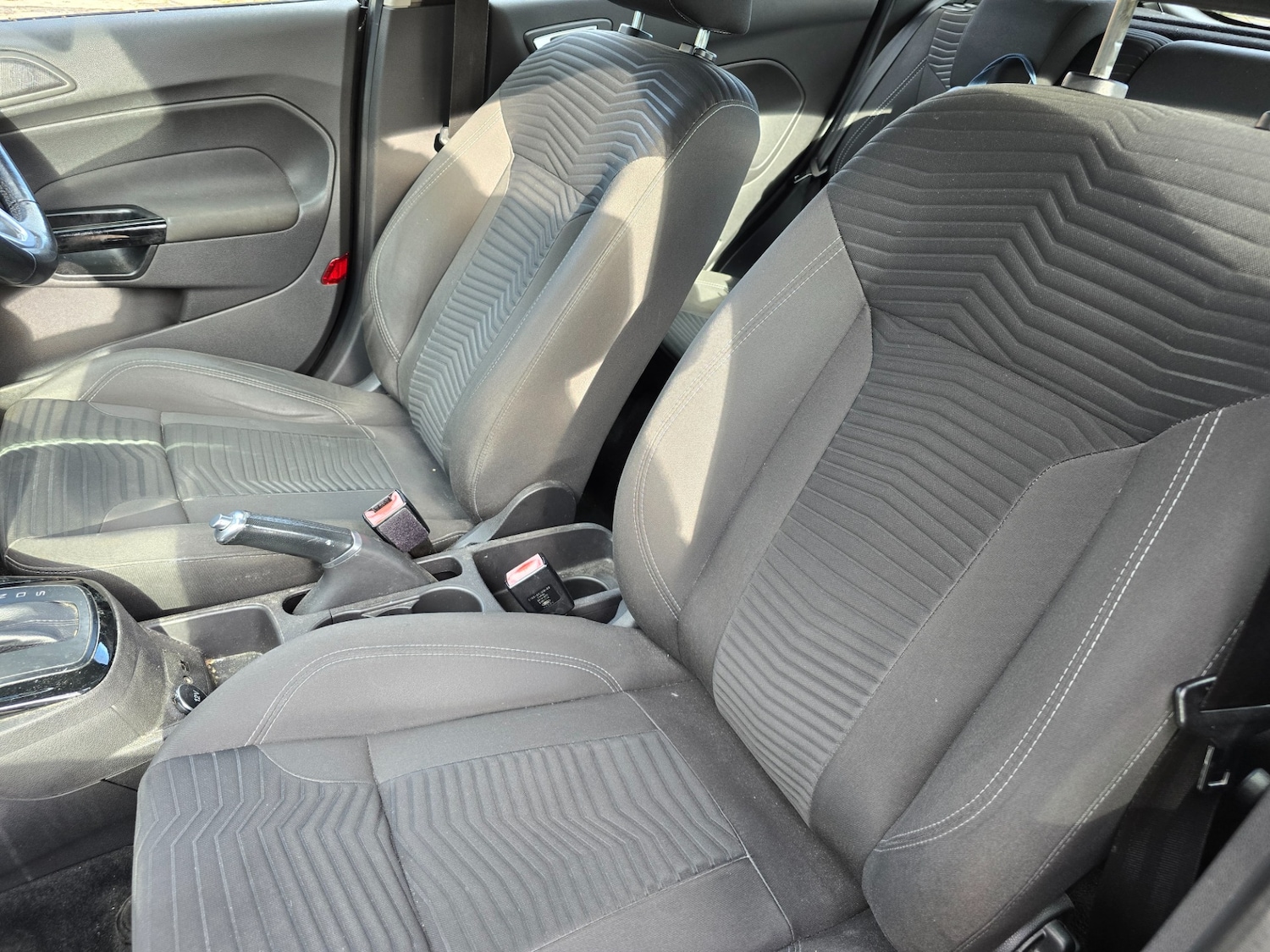 Used Ford Fiesta 2015 for sale - 76364300: Photo 9