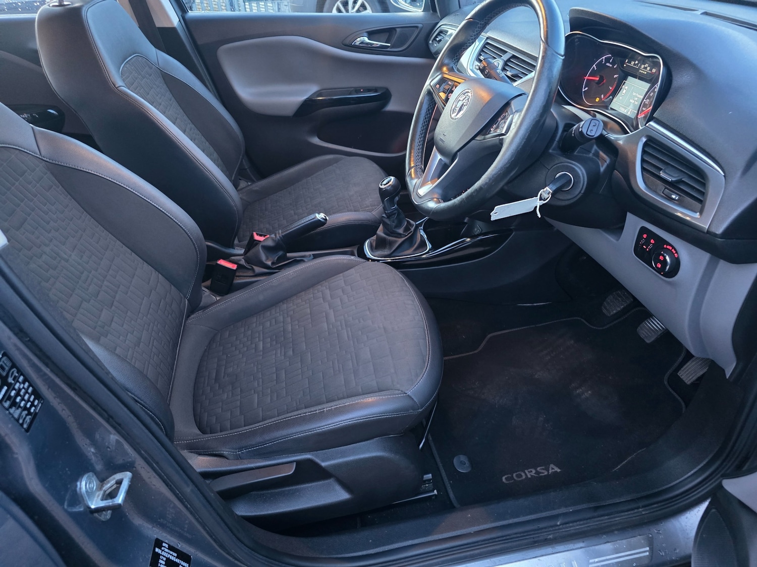 Used Vauxhall Corsa 2015 for sale - 77357599: Photo 25