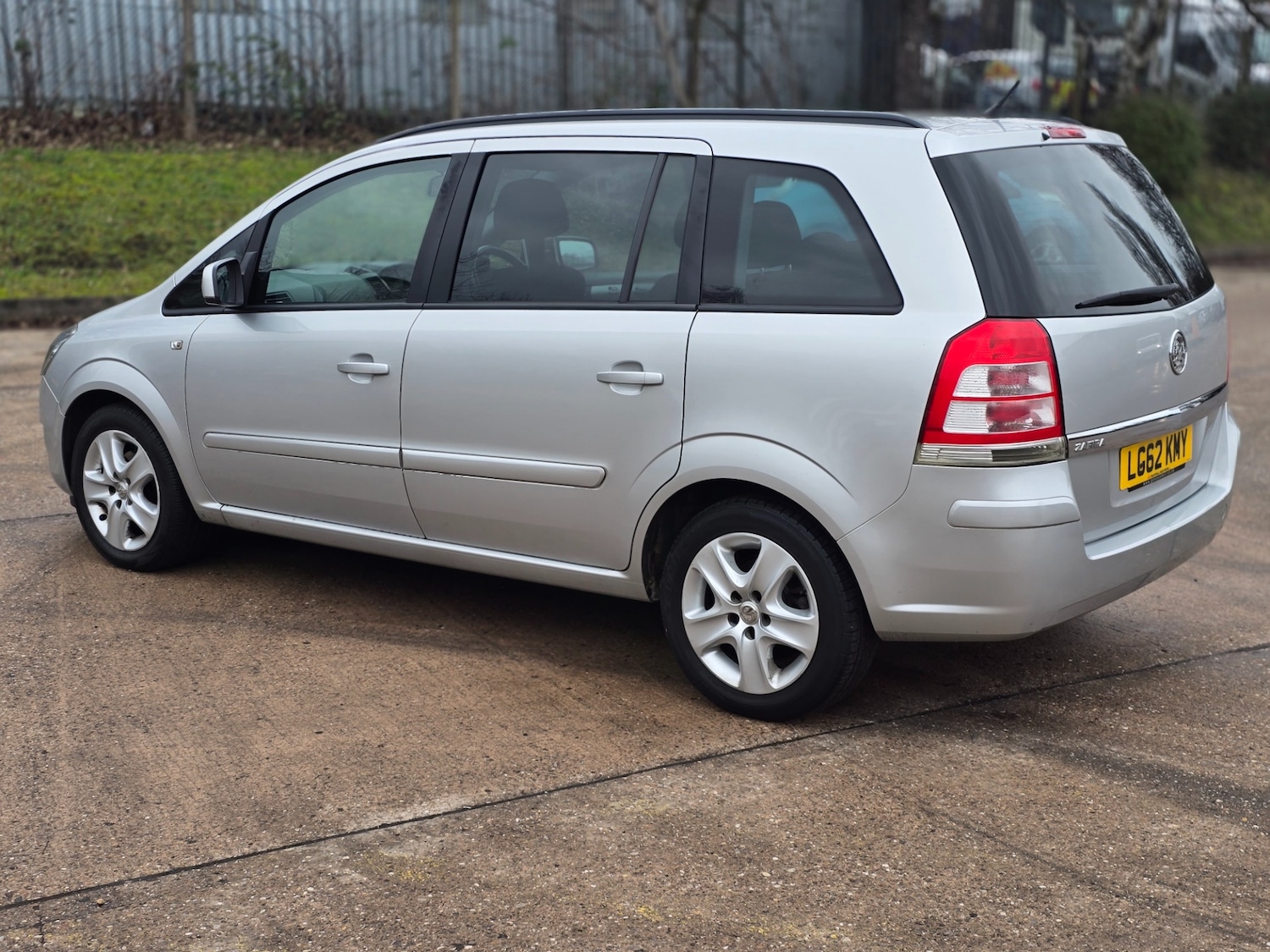 Used Vauxhall Zafira 2012 for sale - 77409678: Photo 3