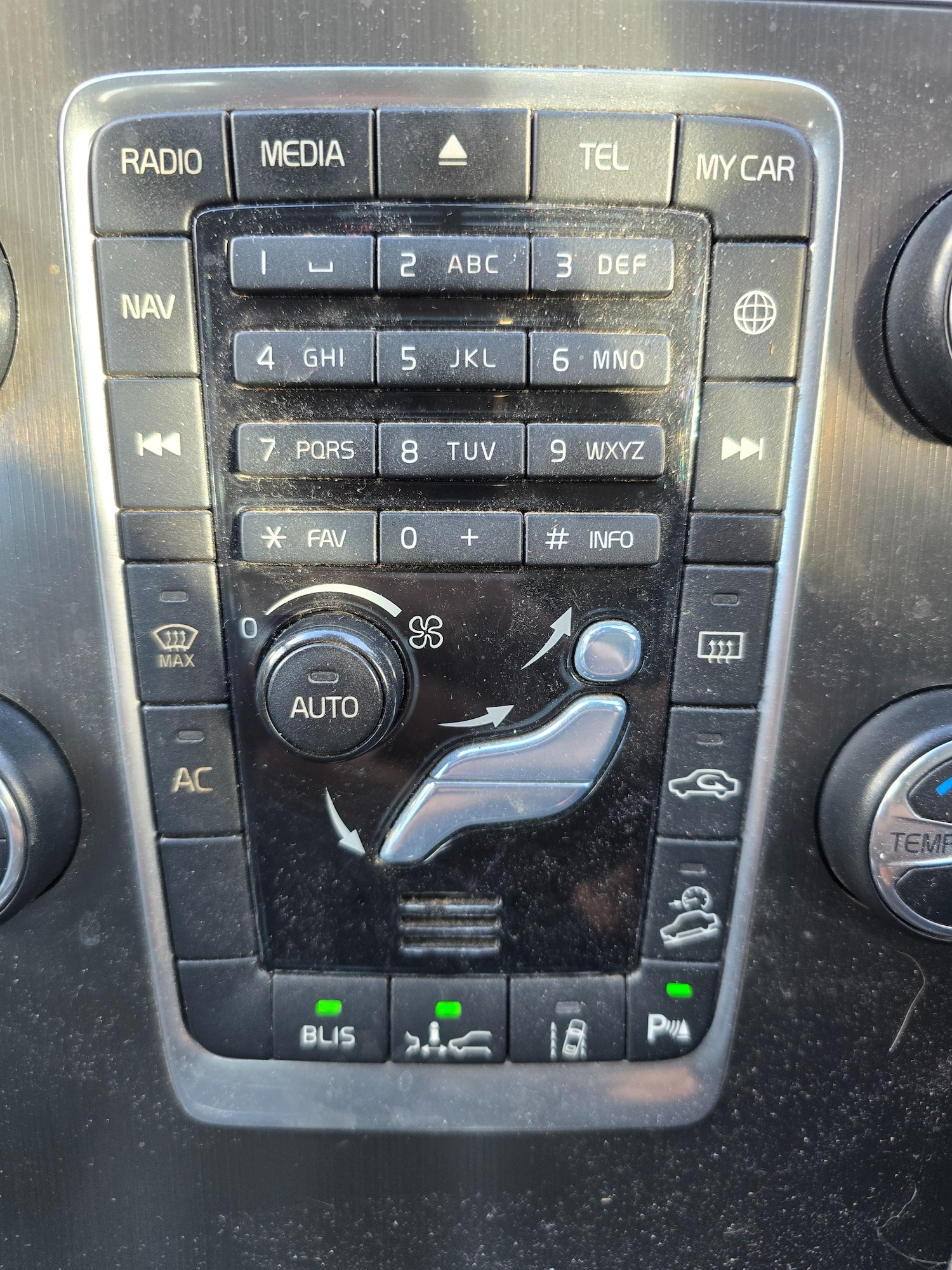 Used Volvo XC60 2013 for sale - 76364370: Photo 24