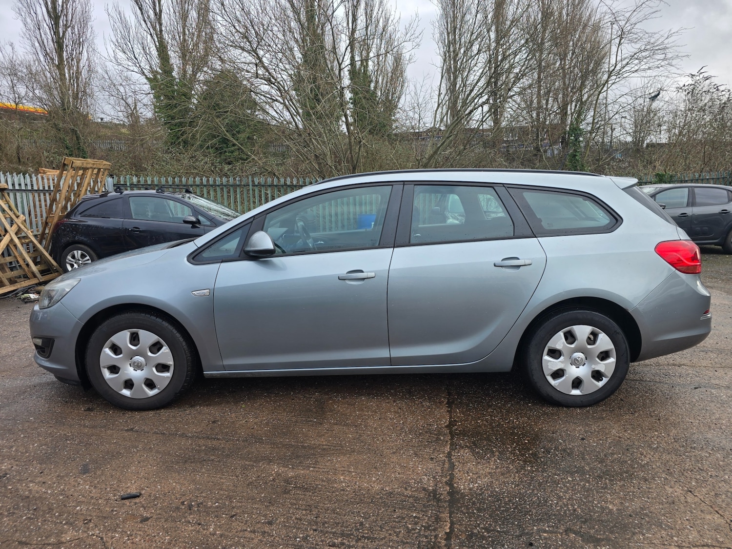 Used Vauxhall Astra 2019 for sale - 77400378: Photo 2