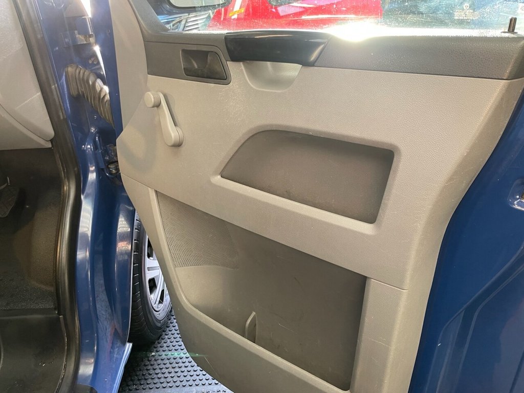 Used Volkswagen Transporter 2006 for sale - 77936373: Photo 16