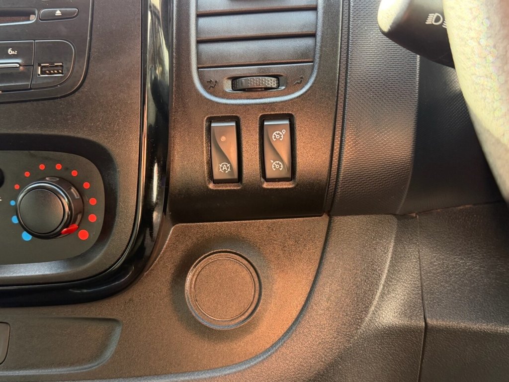 Used Vauxhall Vivaro 2018 for sale - 77936333: Photo 20