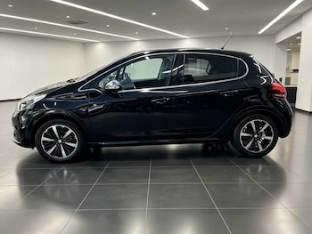 Used Peugeot 208 2019 for sale - 79575557: Photo