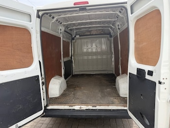 Used Peugeot Boxer 2020 for sale - 78919800: Photo