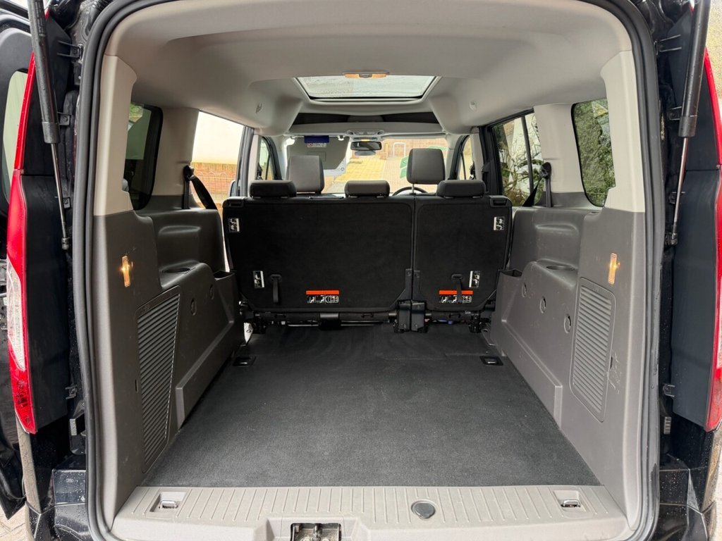 Used Ford Grand Tourneo Connect 2019 for sale - 77936556: Photo 14