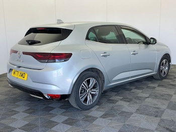 Used Renault Megane 2022 for sale - 78241404: Photo